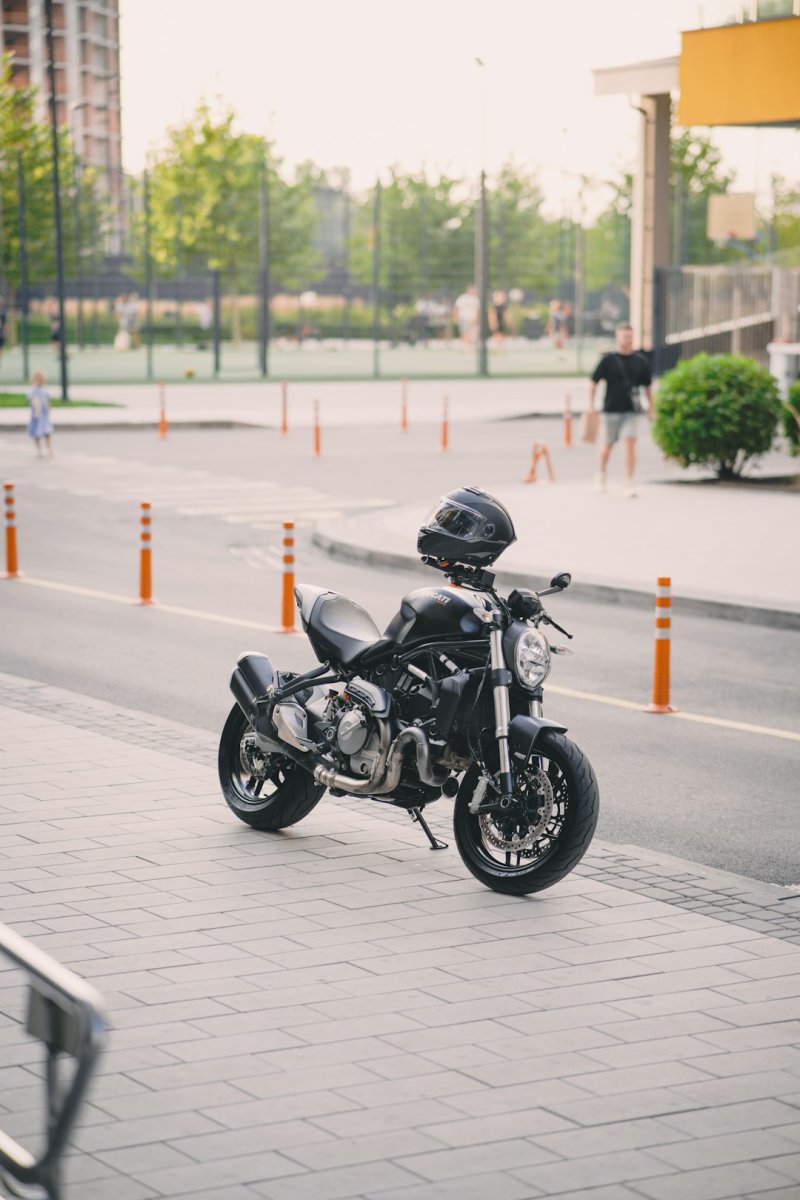Ducati Monster 937 2022