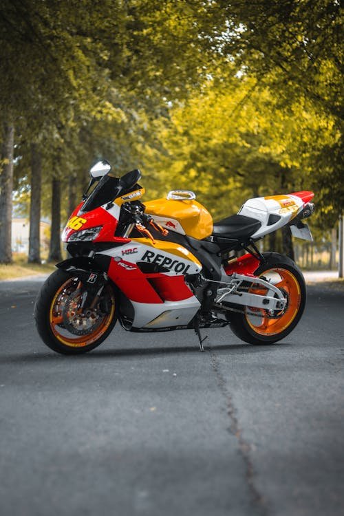 Honda CBR1000RR-R Fireblade 2023