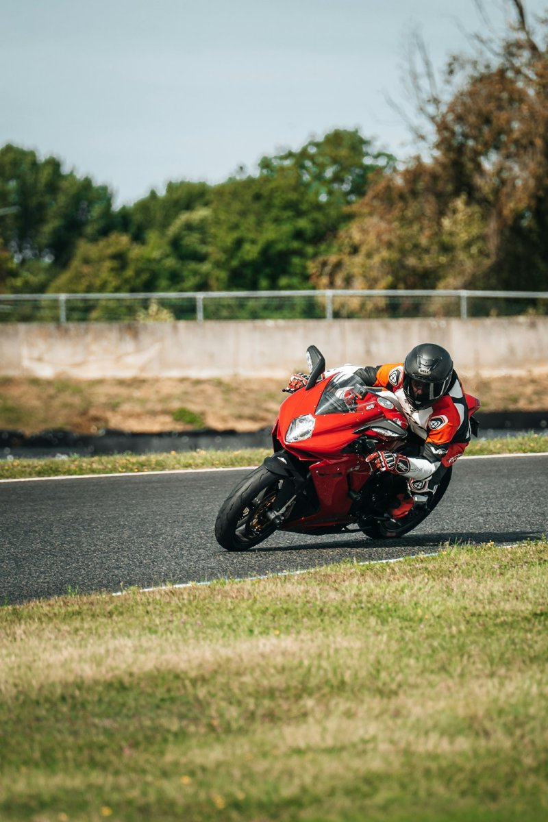 Ducati Panigale V2 2022