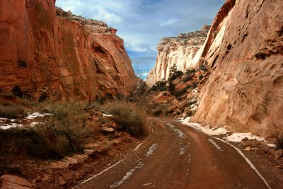 Detour into the red rock canyon, had the whole road to myself